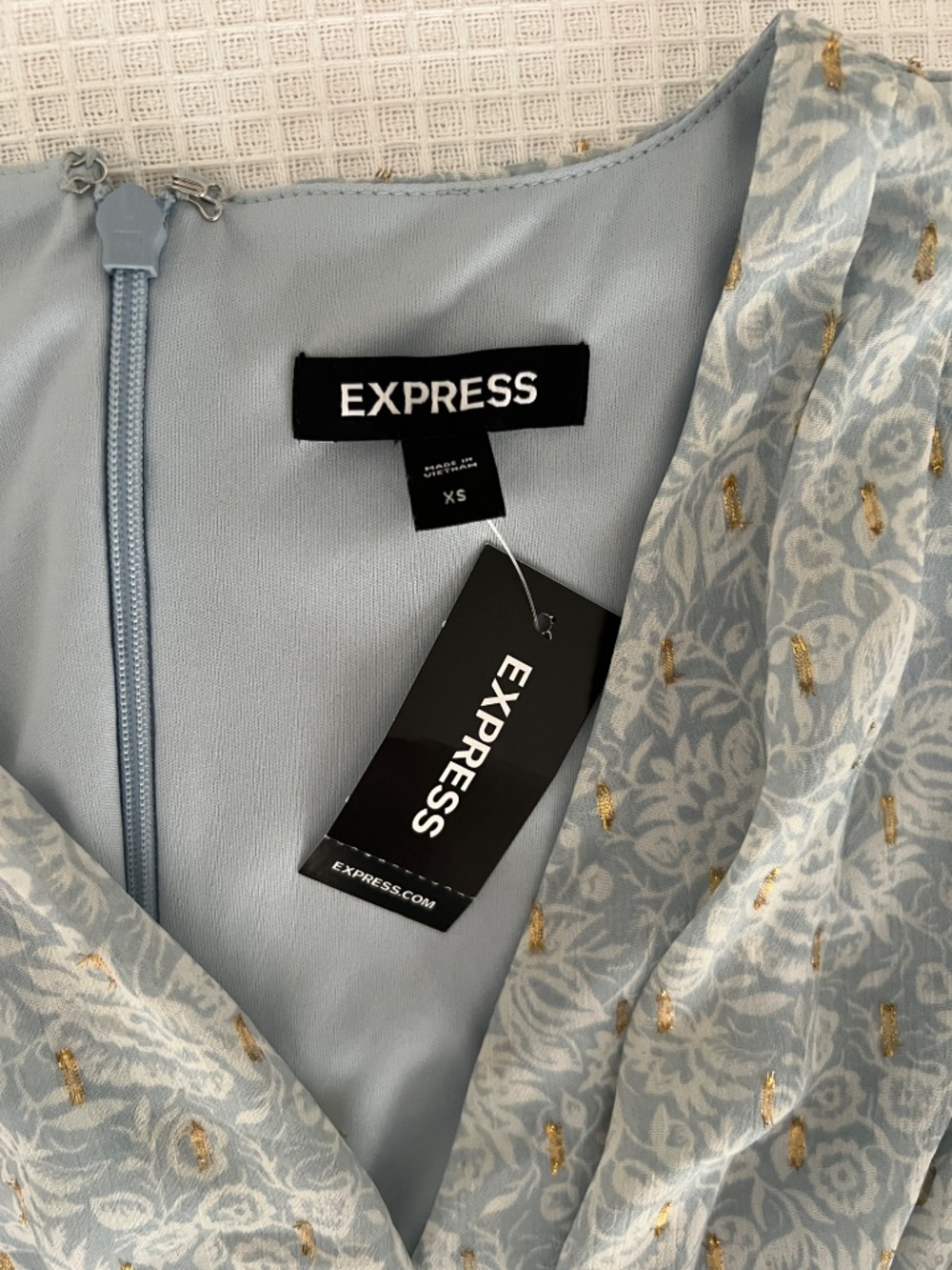 NEW EXPRESS long sleeve romper short size XS NWT - Picture 4 of 4